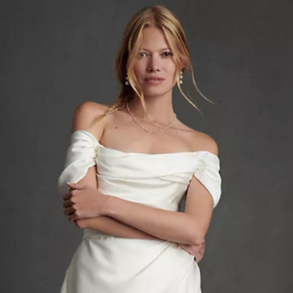 Markarian White Silk Top & Skirt Set (Spring/Summer + Autumn 2023)